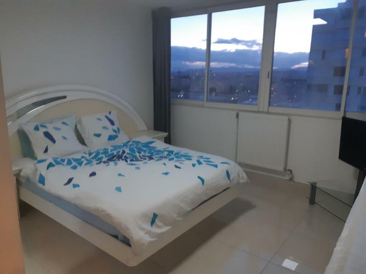 Appartement Laurent Bonnevay Вийёрбан Экстерьер фото